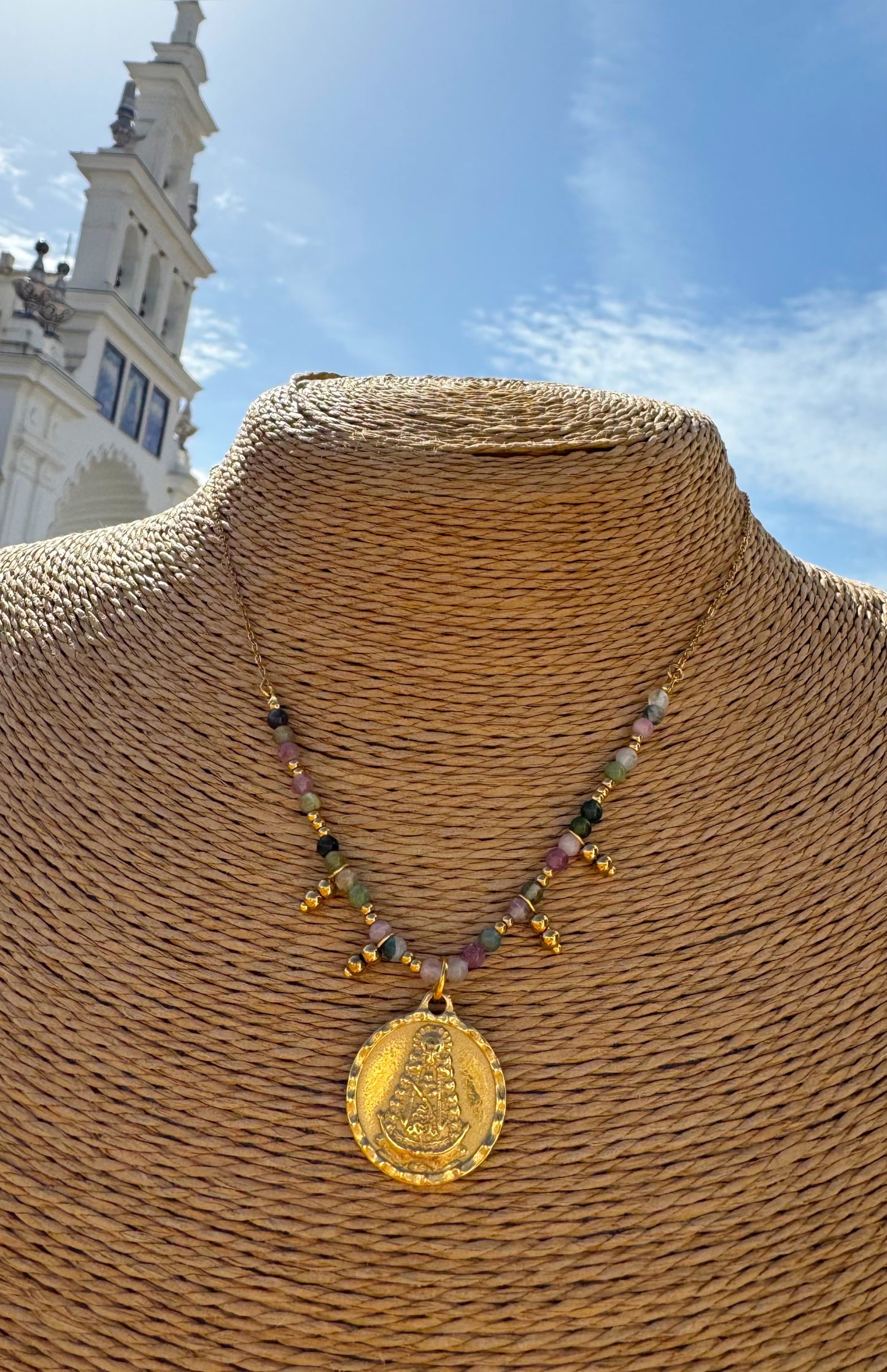 Gargantilla V12 - Mis Raices